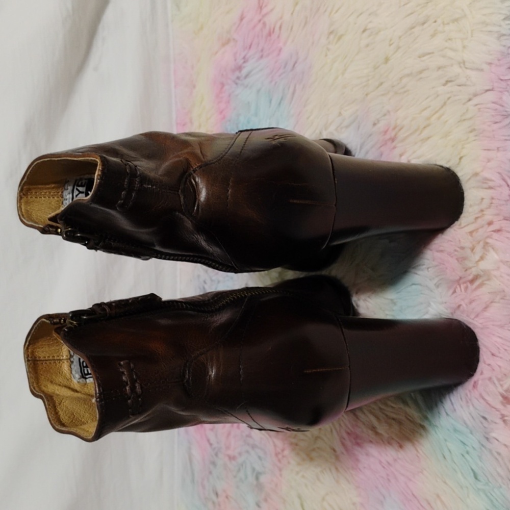 SALE! Frye Patty Artisan Zip Up Boots Sz.7M Gently Worn (#8 CRATE) - Picture 8 of 16
